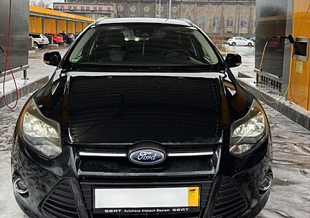Ford Focus 1,0 EcoB. 92kW Champions Edit. Turnier...