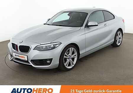 BMW 218i Advantage Aut.*NAVI*TEMPO*PDC*SHZ*