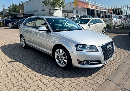 Audi A3 Sportback 1.6 TDI Ambition*TEMPOMAT*PDC*SHZG*