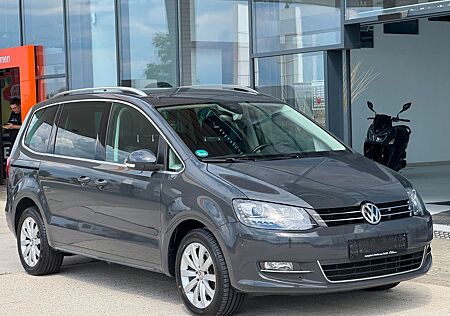 VW Sharan Volkswagen Highline 7-Sitzer/AHK/Kamera/El. Türen