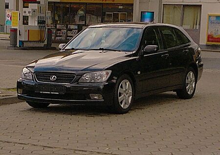 Lexus IS 200 Sport Cross TÜV NEU LEDER 1HAND