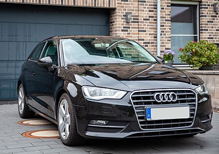 Audi A3 2.0 TDI Ambition, NaviPlus, Sitzhzg, Temp.