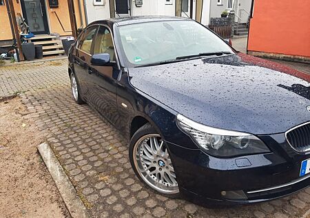 BMW 520d Lim. Xenon - Schiebedeach - Start Stopp -