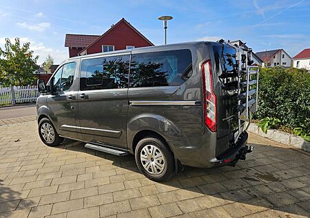 Ford Tourneo Custom (L1)