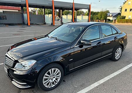 Mercedes-Benz C 180 BlueEFFICIENCY ELEGANCE ELEGANCE