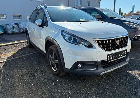 Peugeot 2008 1.2 Pure Tech 110 Allure !!! NUR HÄNDLER !!!