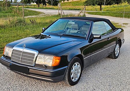 Mercedes-Benz 300 300ce 24v, A124 Orginal Lack!!! Sehr gepflegt.