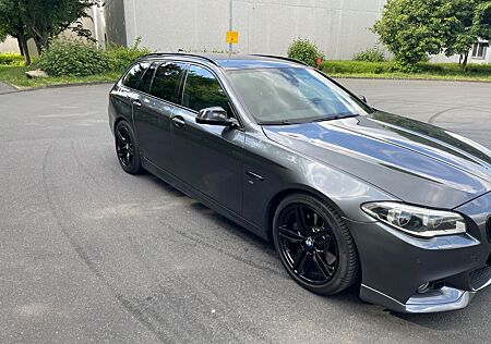 BMW 530d xDrive Touring A -
