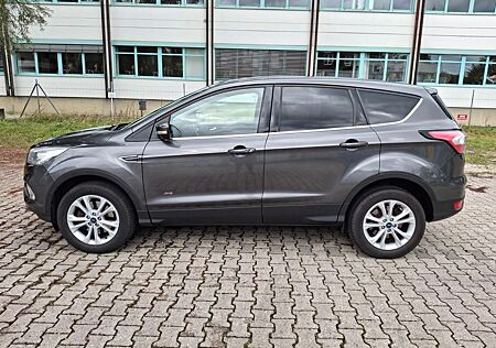Ford Kuga 1,5 EcoBoost 4x4 129kW Titanium Autom. ...
