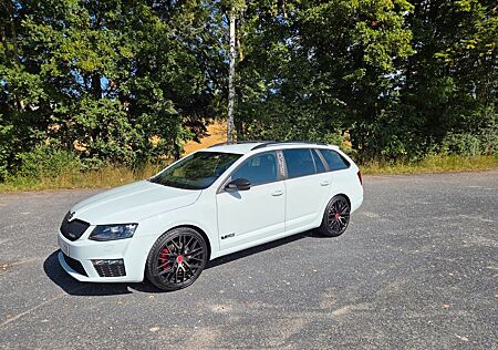 Skoda Octavia 2.0 TDI DSG 4x4 RS Combi RS