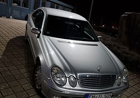 Mercedes-Benz E 240 4MATIC ELEGANCE Elegance