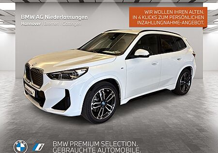 BMW iX1 xDrive30 M Sport AHK Driv.Assist.Prof LED