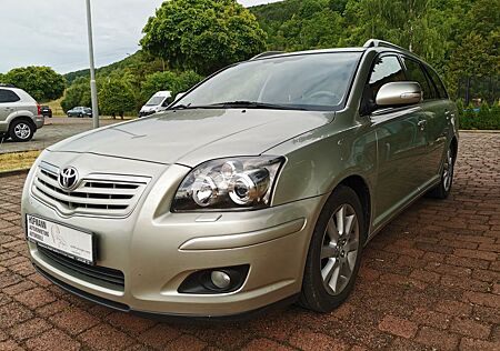 Toyota Avensis 1.8 VVT-i Combi Executive+AHK+WR