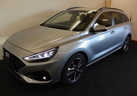 Hyundai i30 CW 1.0 T-GDI DCT Teilleder Wireless LED Navi