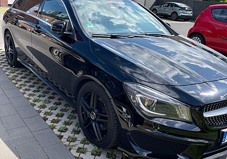 Mercedes-Benz CLA 220 Shooting Brake AMG