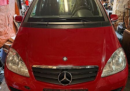Mercedes-Benz A 160 BlueEFFICIENCY - Kupplugsnehmer defekt