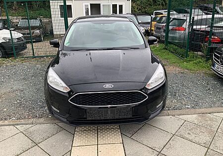 Ford Focus 1,5TDCi Schaltgetriebe Navigation