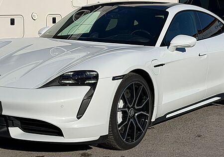Porsche Taycan Turbo / PSCB / Winterreifen