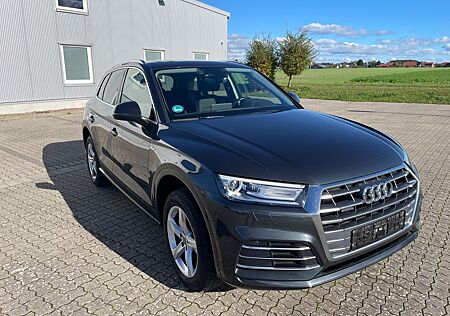 Audi Q5 40 TDI quattro design - Pano/Virtual/ S-Line