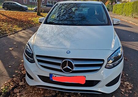 Mercedes-Benz B 180 -