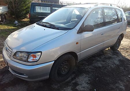 Toyota Picnic 2.2 TD 7Sitzer