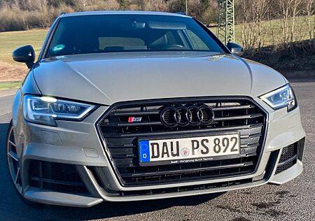 Audi S3 TFSI S tronic quattro Sportback -