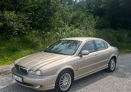 Jaguar X-Type 2.5 Liter V6 Executive Executive