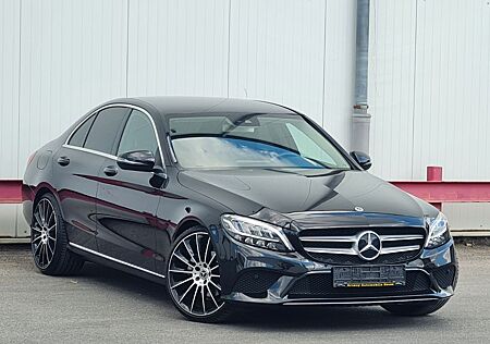 Mercedes-Benz C 220 -CKlasse Lim. 9G/Avantgarde/LED/Navi/Kamera