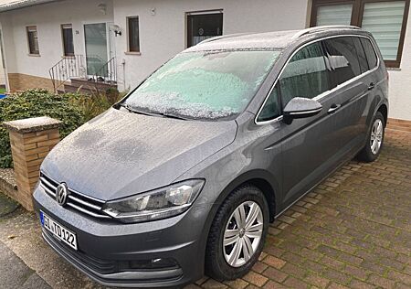 VW Touran Volkswagen 1.6 TDI SCR Comfortline