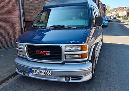 GMC Savana