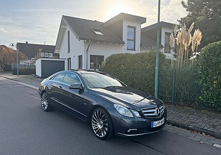 Mercedes-Benz E 250 Coupé