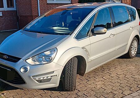 Ford S-Max 2,0 TDCi 103kW DPF Titanium Titanium