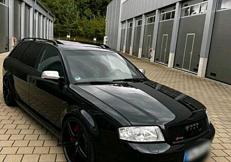 Audi S6 4.2 quattro Avant -