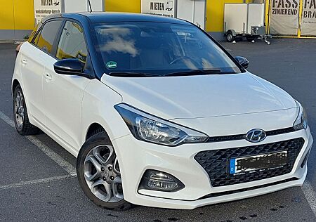 Hyundai i20 1.0 T-GDI 74kW YES! PLUS +Navi+FSE+LHZ+SHZ+K