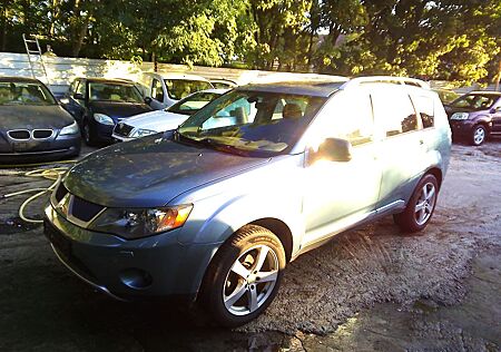 Mitsubishi Outlander 2.2 DI-D Instyle KLIMA LEDER XENON 7 P