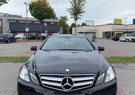 Mercedes-Benz E 200 gebraucht kaufen Mercedes-Benz E 200 Coupé CGI BlueEFFICIENCY AVANTG....