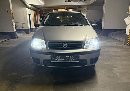 Fiat Punto 1.2 8V - 96.000km - TÜV 10/2027