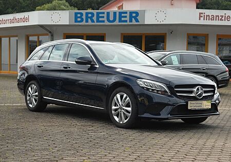 Mercedes-Benz C 300 d 4Matic T Avantgarde Pano LED Standheizun