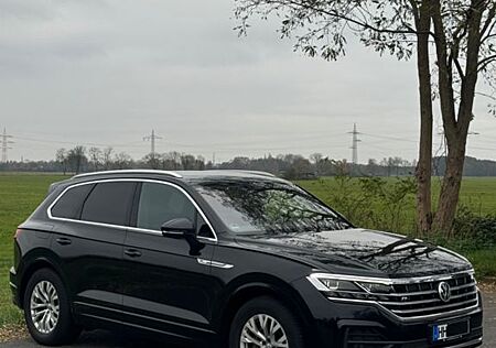 VW Touareg Volkswagen 3.0 V6 TDI 210kW 4MOTION Tiptronic -