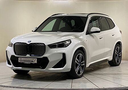BMW X1 iX1 xDrive30 M Sportpaket ACC DA+ PA+ 360° HUD