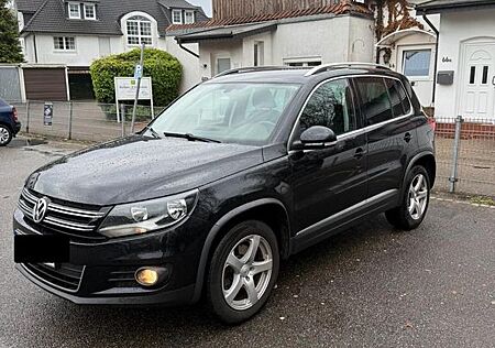 VW Tiguan Volkswagen 2.0 TDI DSG 4MOT BMot Tech Sport & St...