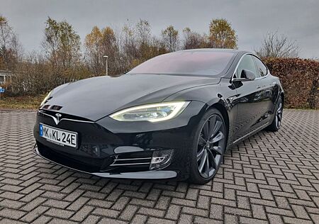 Tesla Model S 100D -