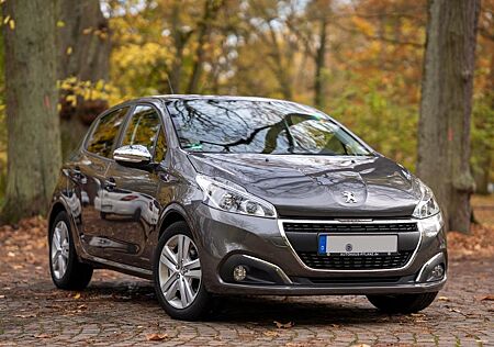 Peugeot 208 gebraucht kaufen Peugeot 208 PureTech 82 Allure