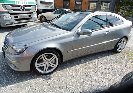 Mercedes-Benz CLK 350 CLC 350 Panorama Navi BI-Xenon Soundsystem