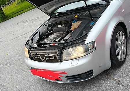 Audi S4 4.2 quattro Avant -