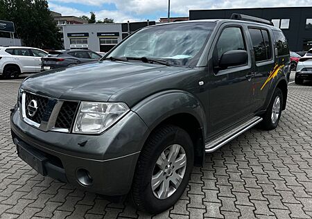 Nissan Pathfinder 2.5 dCi Elegance
