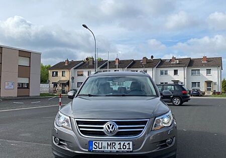 VW Tiguan Volkswagen 2.0 TDI Automatik 4MOTION Track & Fie...
