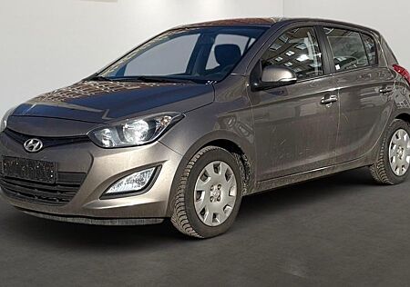 Hyundai i20 Style Automatik -5 Türer -1.Hand!- Service!!