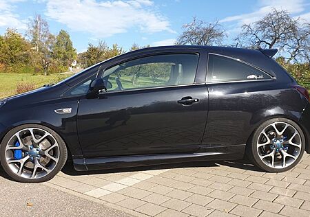 Opel Corsa 1.6 Turbo OPC