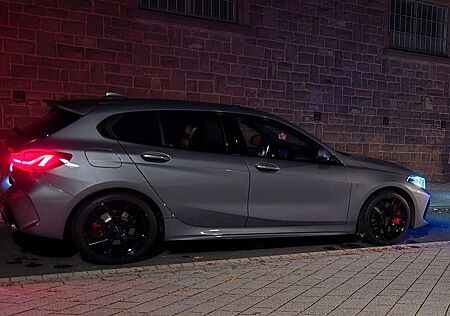 BMW 128ti M-Paket, Tourismo internationale Version